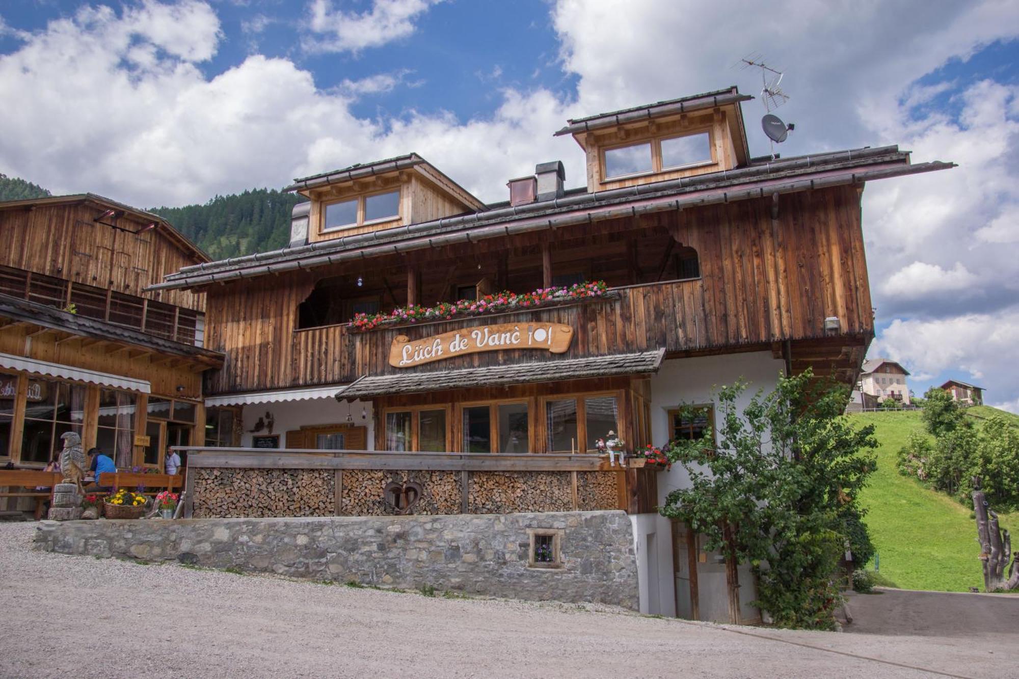 Agriturismo Luech De Vanc San Martino in Badia Esterno foto