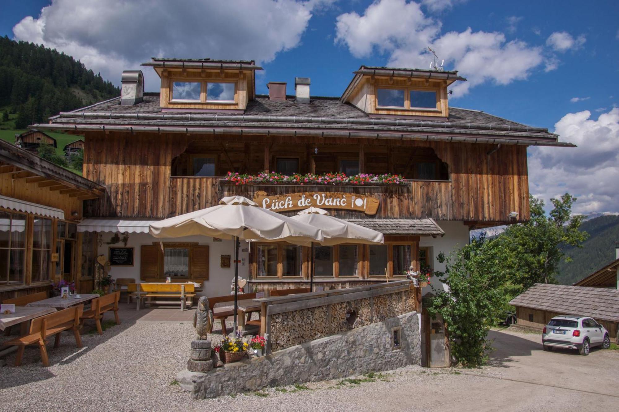 Agriturismo Luech De Vanc San Martino in Badia Esterno foto