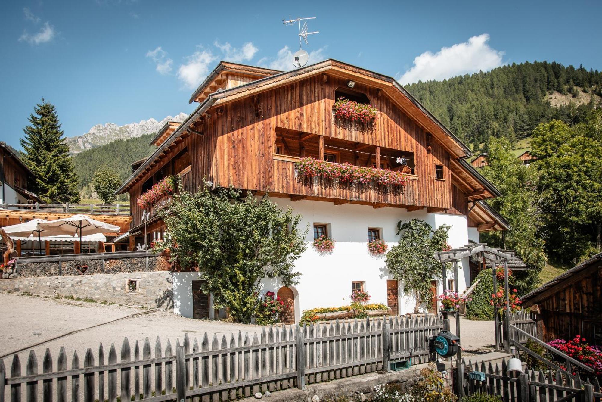 Agriturismo Luech De Vanc San Martino in Badia Esterno foto